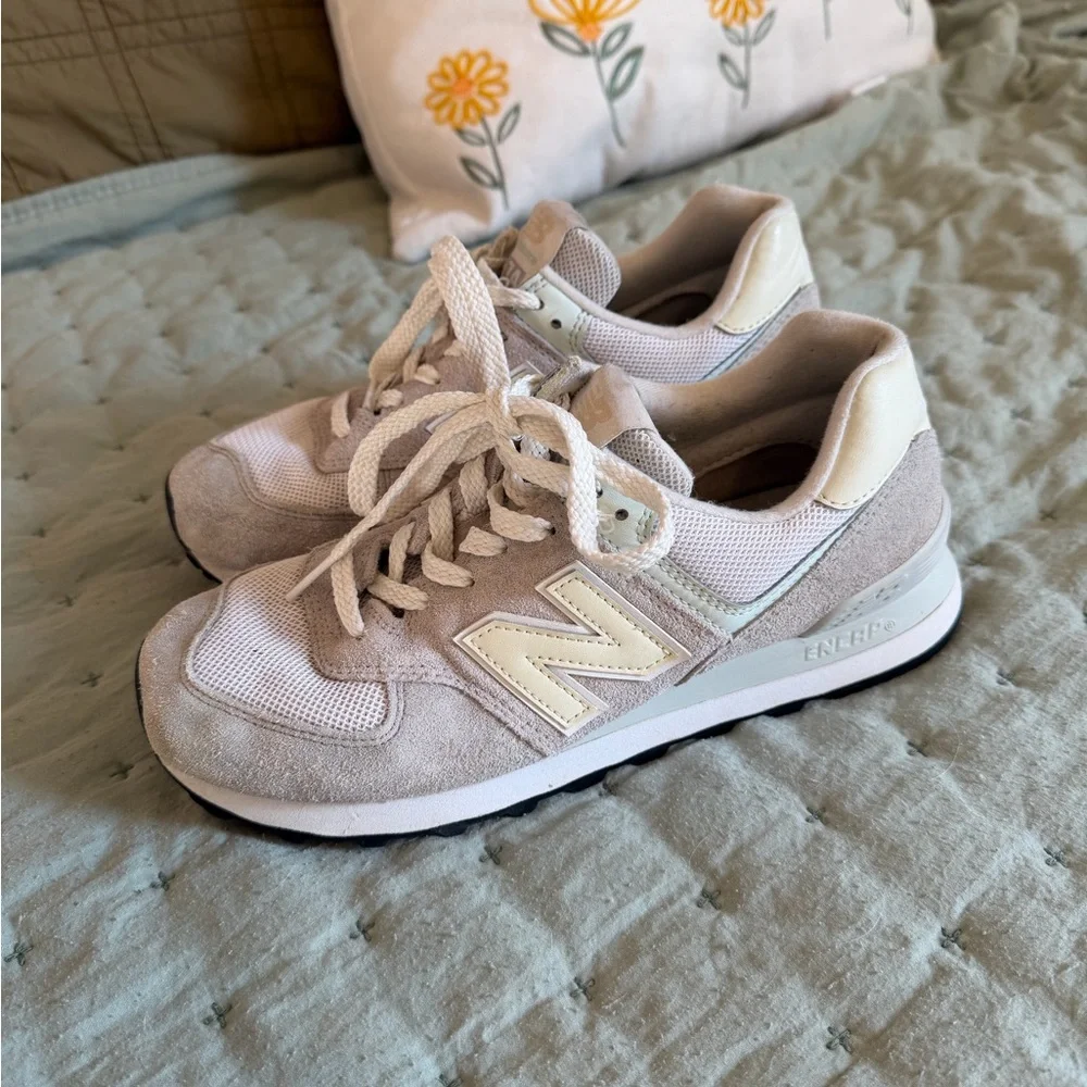 Women’s New Balance 574 Size 8